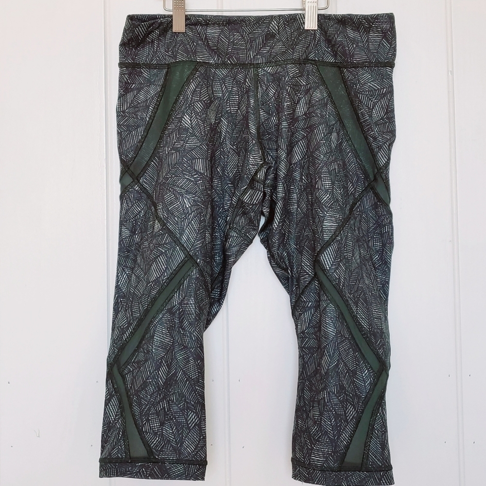 Lulu🍋 LULULEMON Cool To Street Crop Leggings Jazzy White Gator Green Leaf 8 - Picture 5 of 8